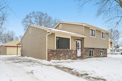 6-web-or-mls-Halpern St-006