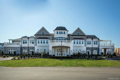 18304 Aspenwood Dr unit 239, Plainview, NY 11803 - photo 2