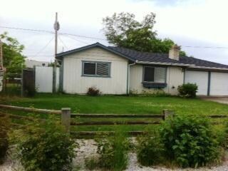 700 Ash St, Central Point, OR 97502 - photo 2