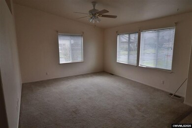 323 SE Sheridan Rd, Sheridan, OR 97378 - photo 5