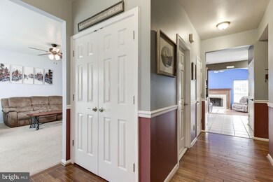 8571 Yoder St, Manassas, VA 20110 - photo 4