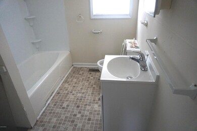 303 Country Club Rd, Jacksonville, NC 28546 - photo 6