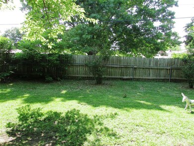 1109 Rosedale Dr, Gainesville, TX 76240 - photo 7