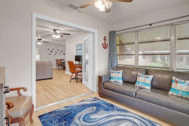 1734 Lakefront Blvd unit B, Fort Pierce, FL 34982 - photo 4