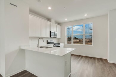 585 Yosemite Way, Mundelein, IL 60060 - photo 4