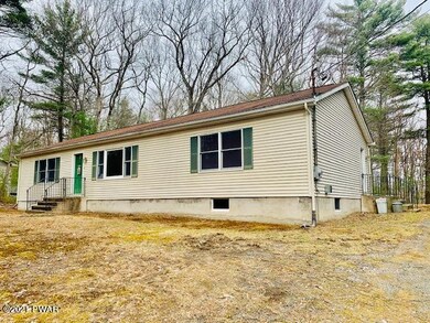 114 Hobblebush Ct, Milford, PA 18337 - photo 2