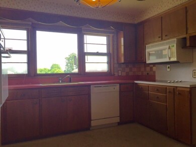 4724 Schneider Dr, Oregon, WI 53575 - photo 5