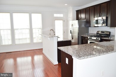 11916 Weybridge Ln, Germantown, MD 20876 - photo 5