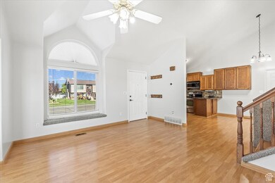 3820 Foxglen Dr, Roy, UT 84067 - photo 6