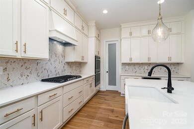 558 Edmunds Ln unit 41, Clover, SC 29710 - photo 2