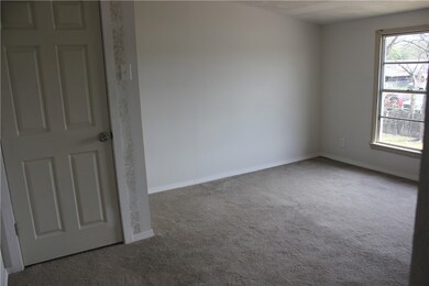 212 E Loop 340 Loop, Bellmead, TX 76705 - photo 5