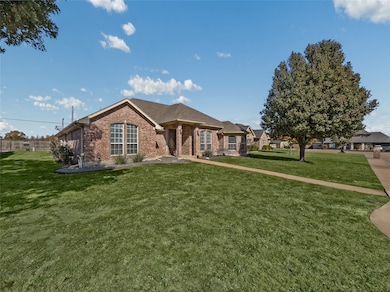 112 Santa fe Trail, Waxahachie, TX 75165 - photo 2