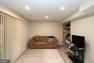 14307 Oxford Dr, Laurel, MD 20707 - photo 3