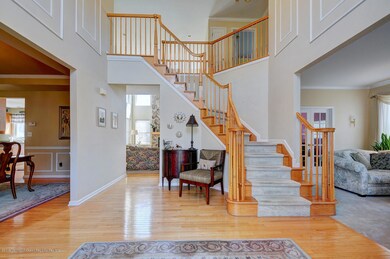 05_04Foyer_mls