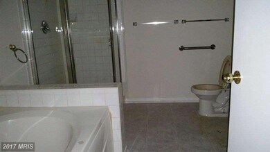 7113 Sandown Cir unit 103, Windsor Mill, MD 21244 - photo 5