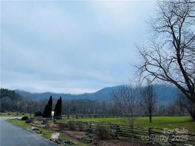 137 Nancy Ashworth Ln unit 13, Fairview, NC 28730 - photo 7