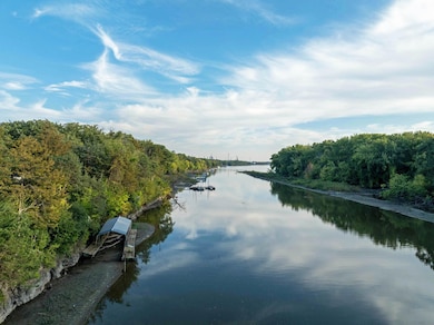 1523 Cedar Lake Lane 002.jpg