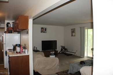 5378 Lee Rd, Maple Heights, OH 44137 - photo 6