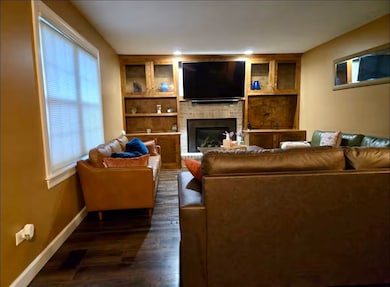 5469 Barnwood Dr, Gurnee, IL 60031 - photo 3