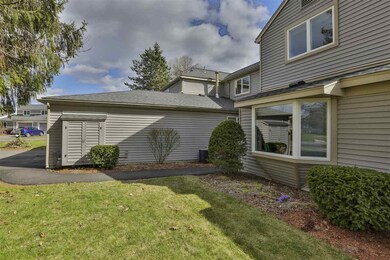17 Walden Pond Dr, Nashua, NH 03064 - photo 2