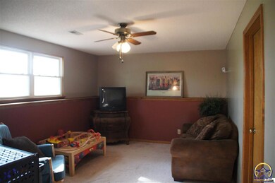 12352 Q Rd, Hoyt, KS 66440 - photo 4