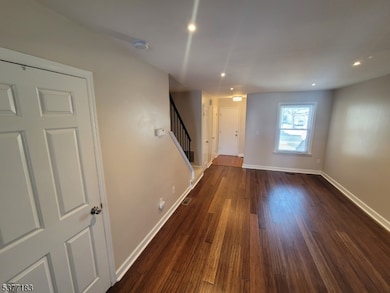 405 Willow Ct, Flemington, NJ 08822 - photo 7