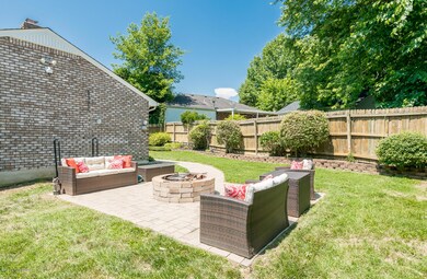 8328 Roseborough Rd, Louisville, KY 40228 - photo 6