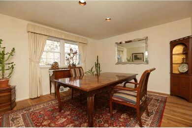 2032 Wisteria Ln, Lafayette Hill, PA 19444 - photo 5