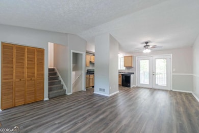 2092 Countydown Ln, Stone Mountain, GA 30088 - photo 6