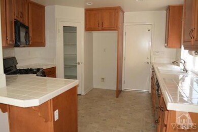 336 Dylan Dr, Oxnard, CA 93033 - photo 7