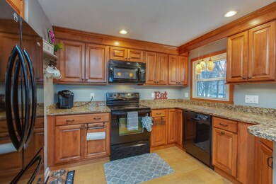 21 Forest Hills Dr, Nashua, NH 03060 - photo 3