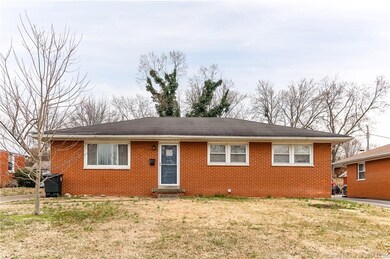 2606 W Robin Rd, New Albany, IN 47150 - photo 2