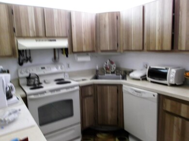527 kitchen 1