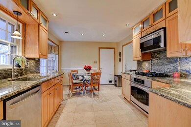 12334 Myterra Way, Herndon, VA 20171 - photo 6