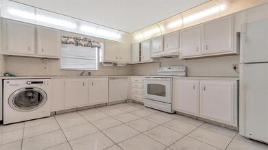 Kitchen (2)