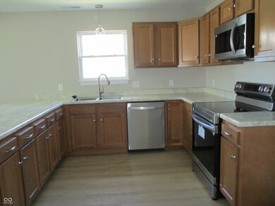 769 E Pearl St, Whiteland, IN 46184 - photo 6