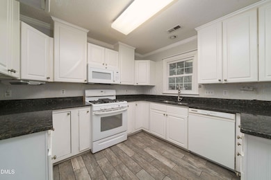 105 Fox Horn Run, Cary, NC 27511 - photo 6