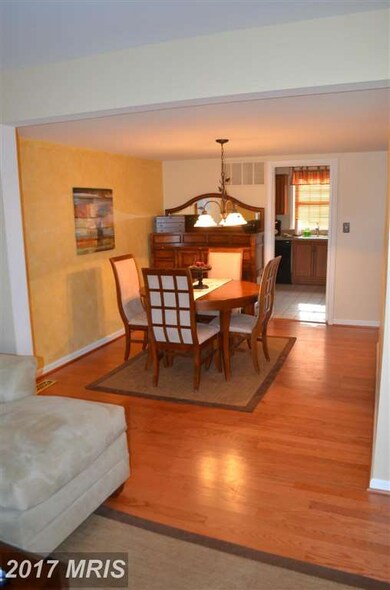 12 Salthill Ct, Lutherville Timonium, MD 21093 - photo 4