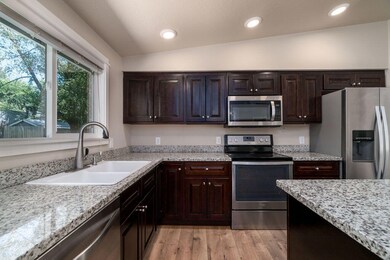 1340 NE Dempsey Dr, Bend, OR 97701 - photo 7