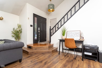 7612 Farm View Cir E, Indianapolis, IN 46256 - photo 5