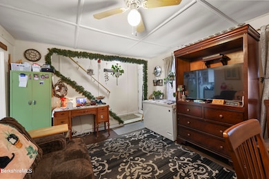 585 A & B State Rd, North Adams, MA 01247 - photo 6