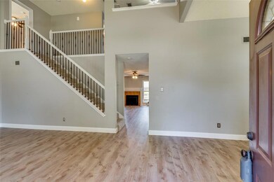3104 Steve Dr, Hurst, TX 76054 - photo 2