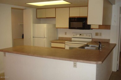 2855 kitchen and laundry2