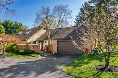 5692 Bastille Place unit 26, Columbus, OH 43213 - photo 2