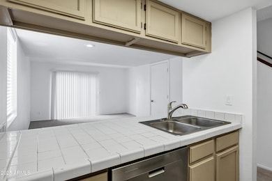 2041 W Bloomfield Rd unit 1-8