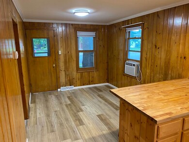 2433 4th Ave, Stevens Point, WI 54481 - photo 4