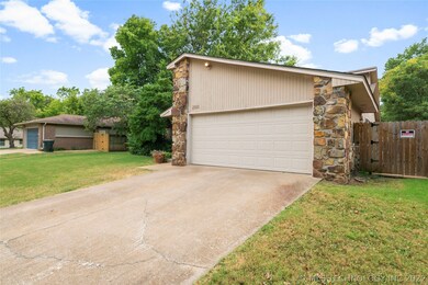 2505 W Driftwood Dr, Claremore, OK 74017 - photo 2