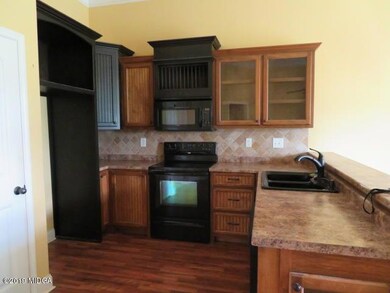 208 Amber Dr, Byron, GA 31008 - photo 2