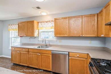 10_2BeaglePl_177002_Kitchen_HiRes