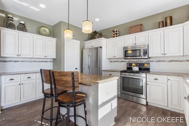 1658 Planters Row Dr, Byron Center-33